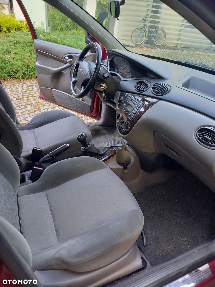 Ford Focus 1.6 Ghia - 5