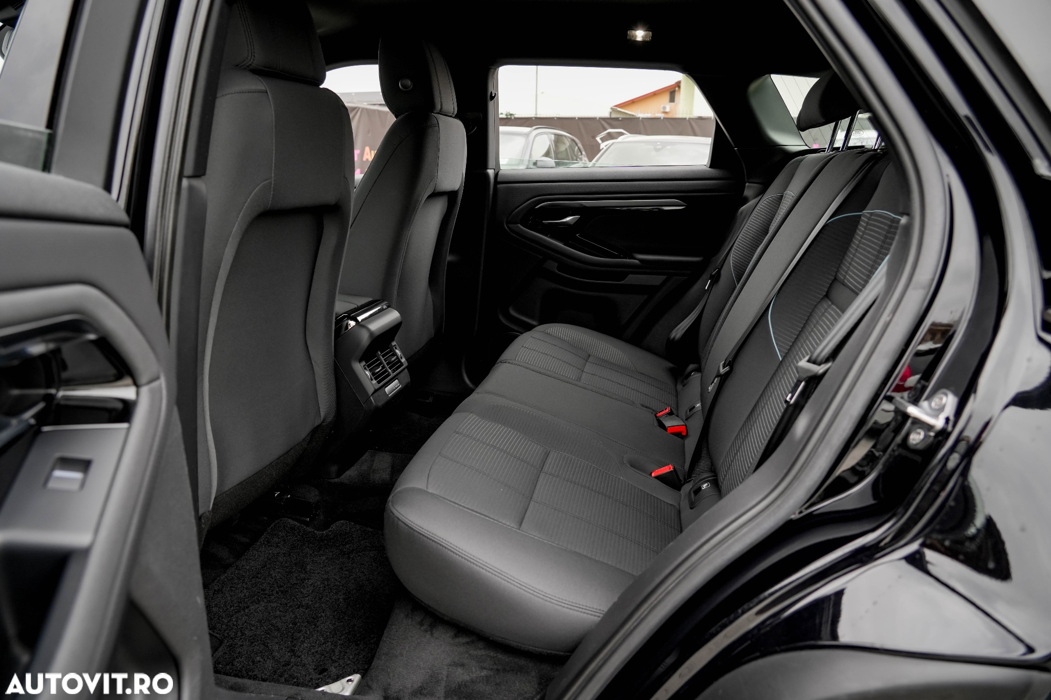 Land Rover Range Rover Evoque 2.0 D150 R-Dynamic HSE - 18