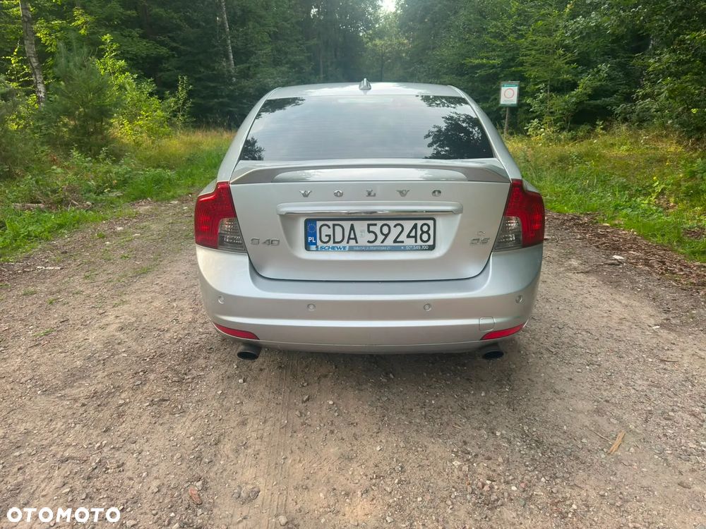 Volvo S40 D3 R-Design - 5