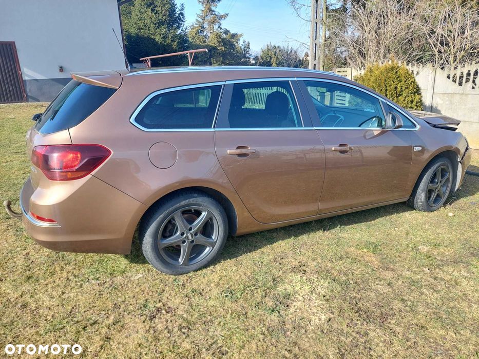 Opel Astra 1.4 T Cosmo EU6 - 5
