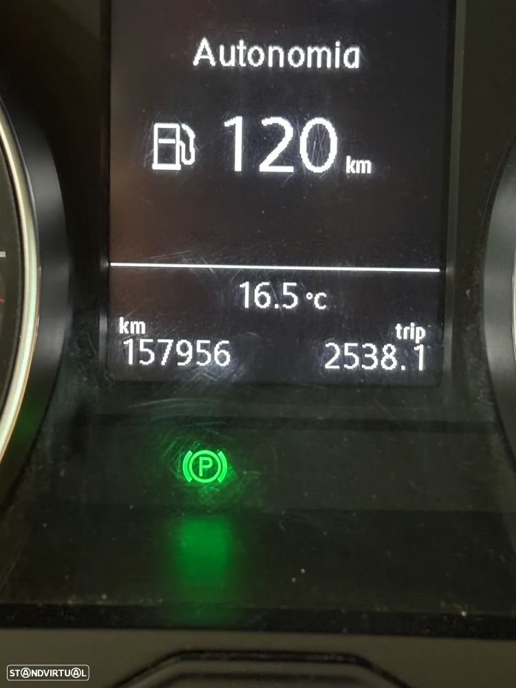 VW Passat 2.0 TDI Confortline DSG - 16