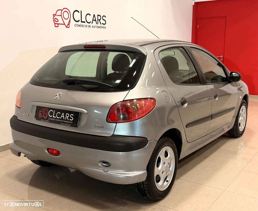 Peugeot 206 1.1 Color Line - 3