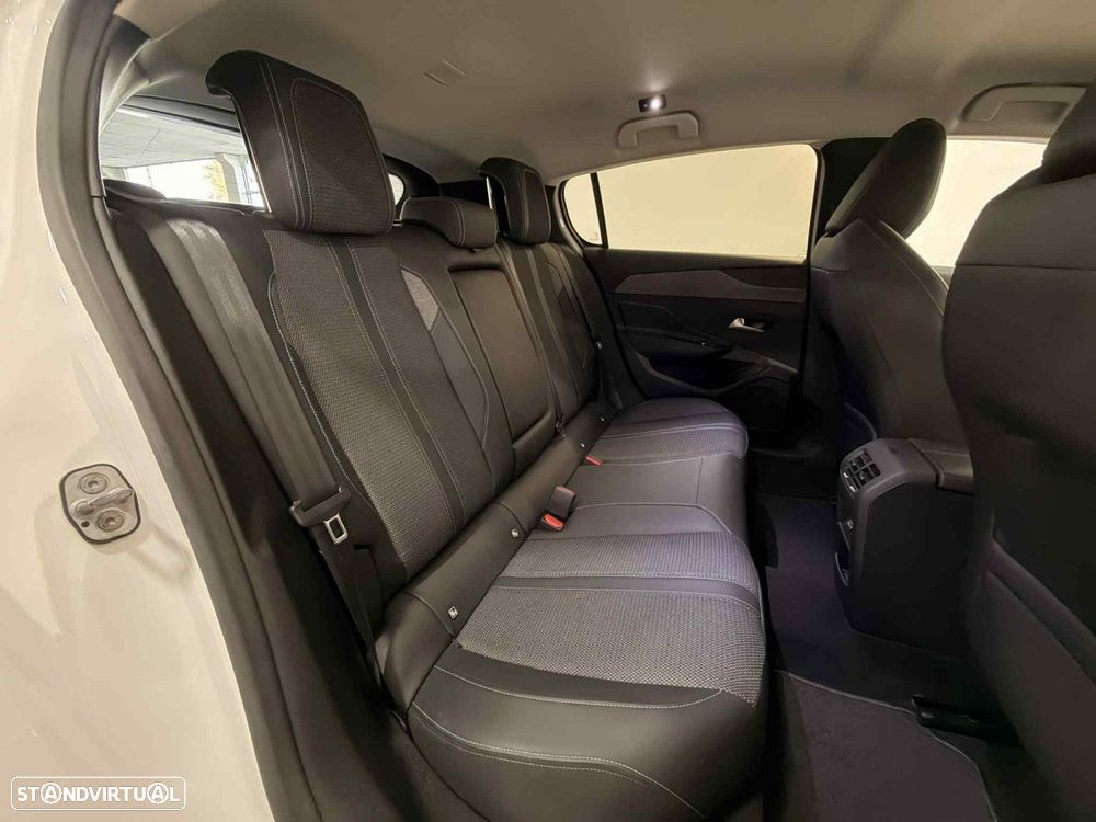 Peugeot 308 1.5 BlueHDi Allure EAT8 - 15