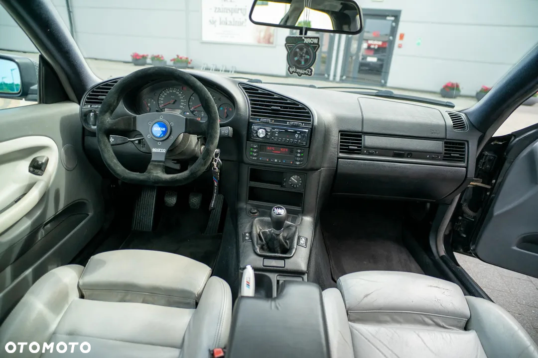 BMW Seria 3 - 34