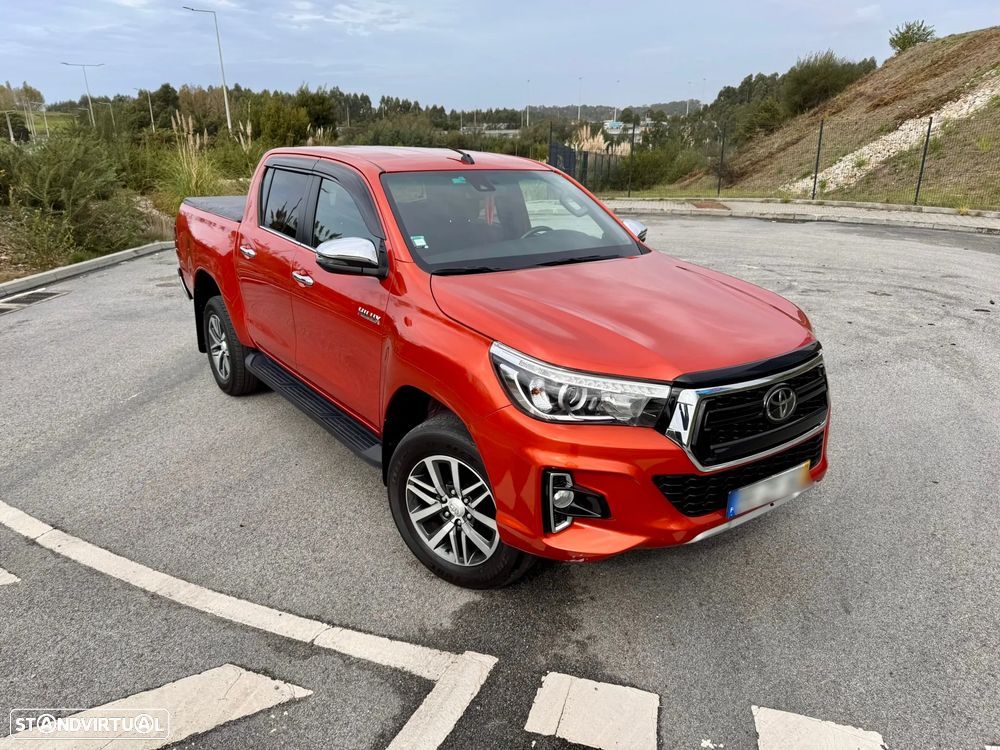 Toyota Hilux 2.4 D-4D 4WD Premium Edition - 11