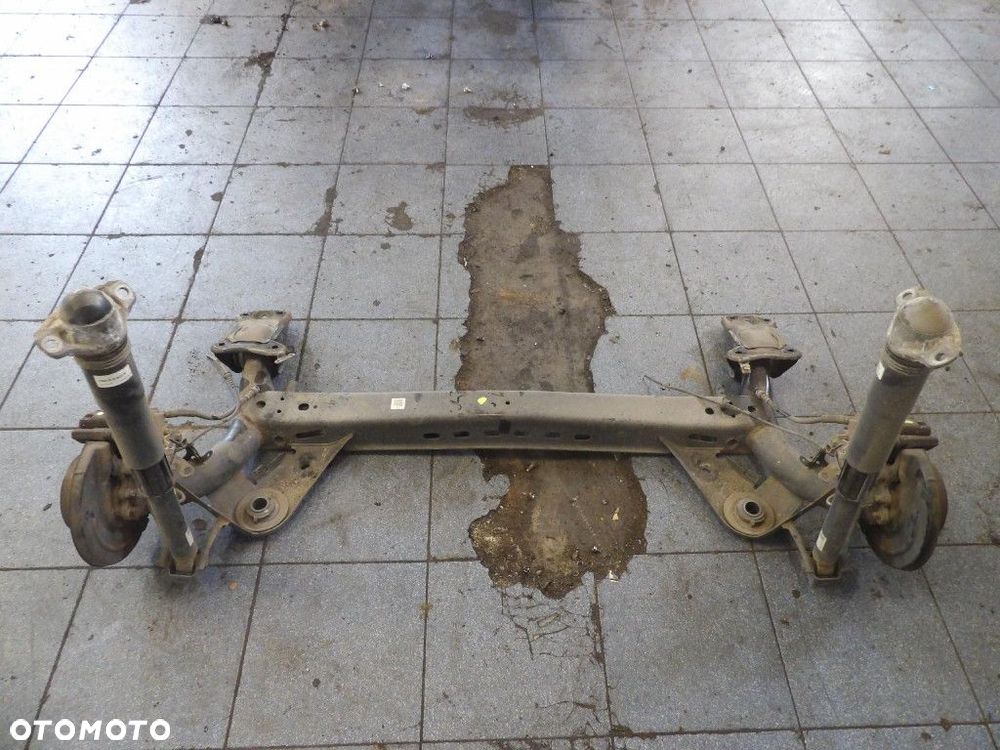 SKODA OCTAVIA III 3 LIFTBACK OŚ TYLNA BELKA - 3