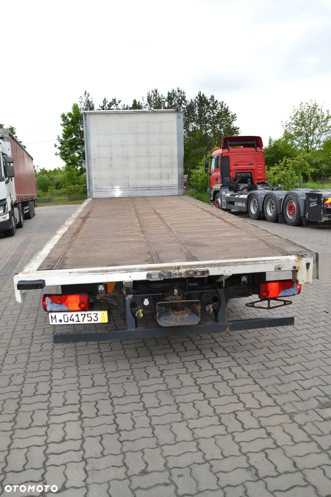 MAN TGM 26.290 TYLKO 263 tys. km TRZECIA OŚ SKRĘTNA MOŻLIWOŚĆ REJESTRACJI JAKO POMOC DROGOWA PLATFORMA dł. 7.4 m - 20