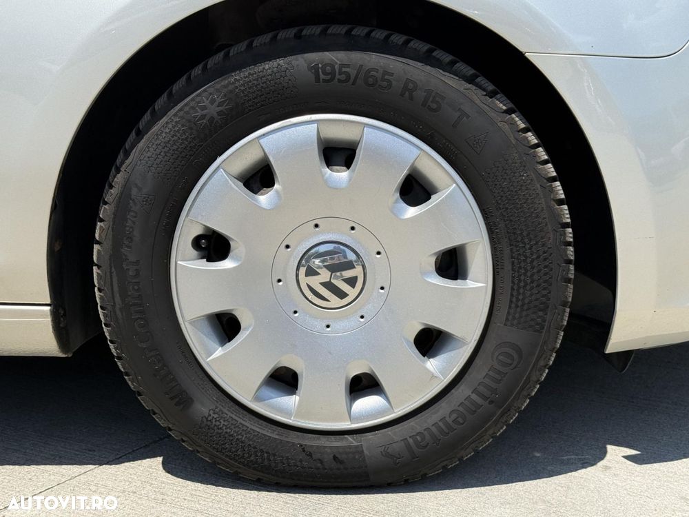 Volkswagen Golf - 8