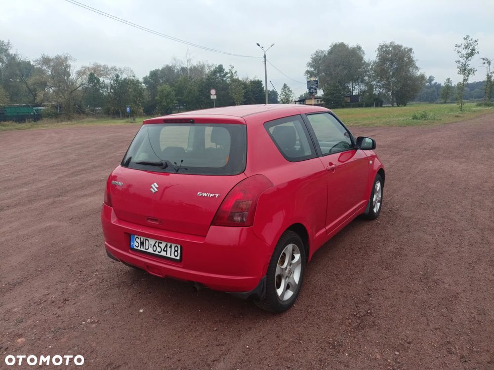 Suzuki Swift - 3