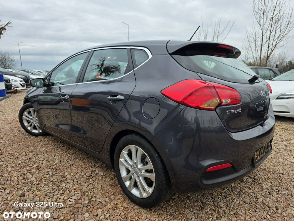 Kia Ceed - 9