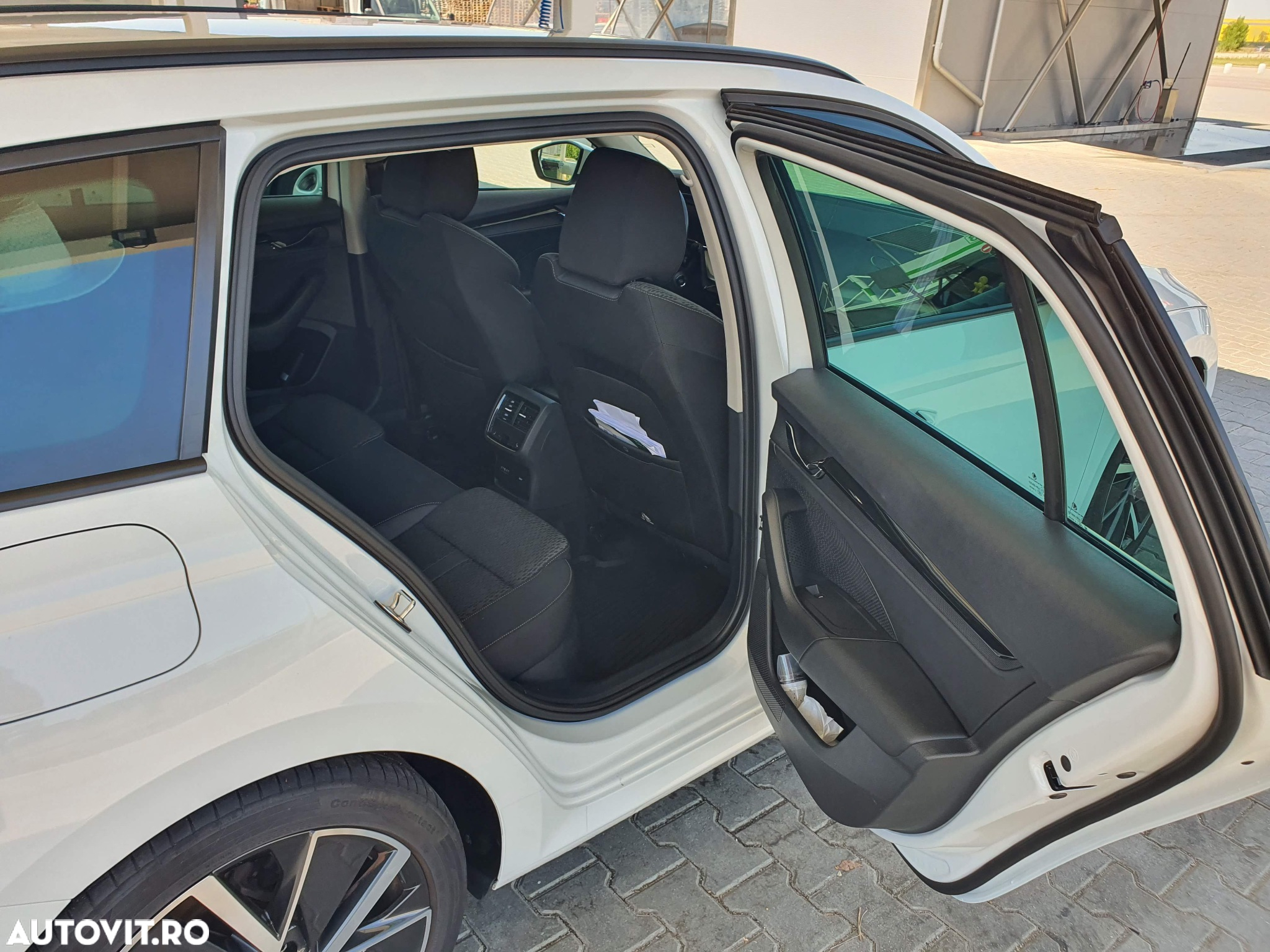Skoda Octavia Combi 1.5 TSI DSG Mild Hybrid Style - 6