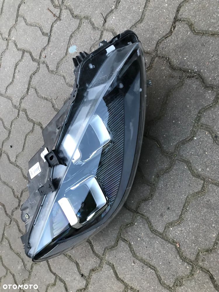 KUGA MK4 LAMPA PRAWA FULL LED - 1