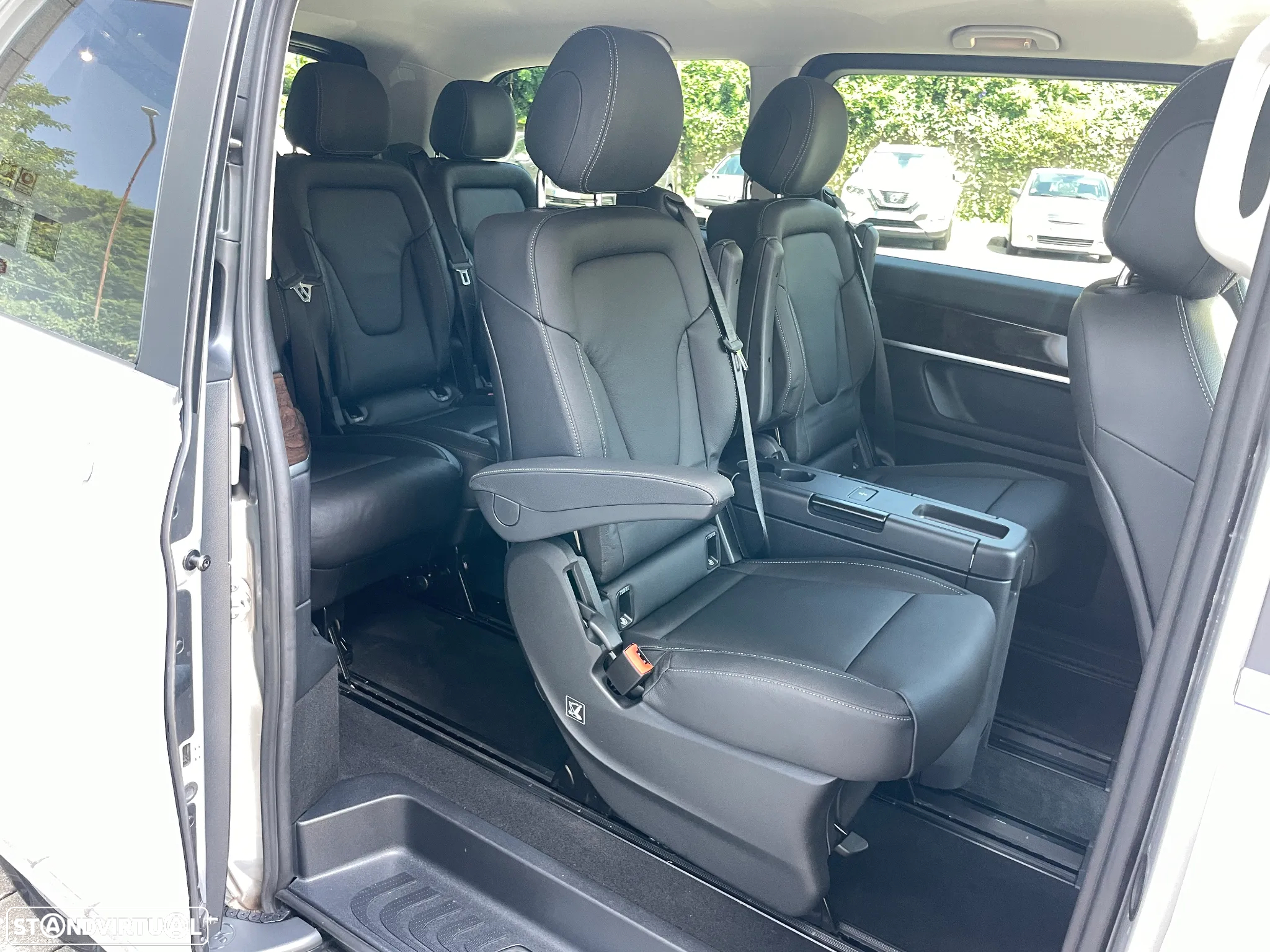 Mercedes-Benz V 250 d - 31