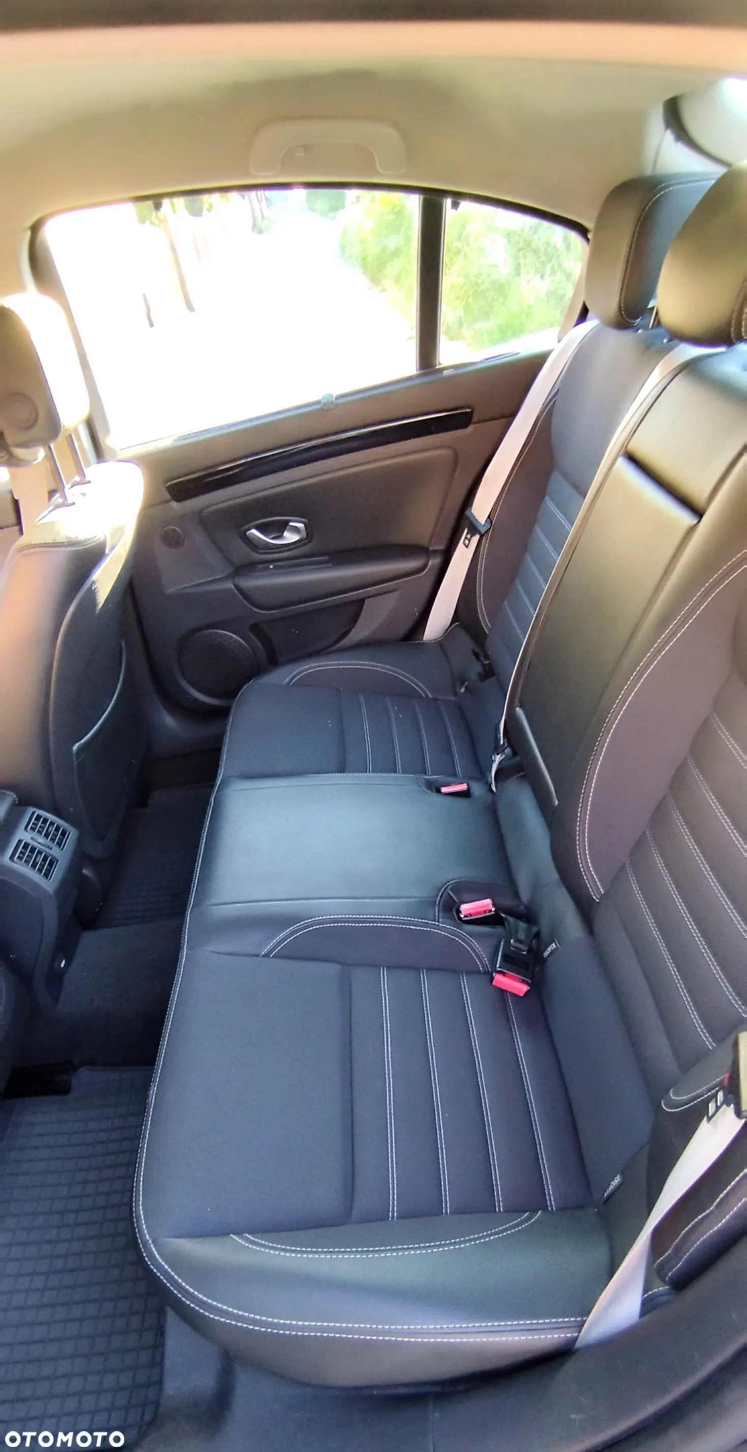 Renault Laguna 2.0 Bose Edition - 13