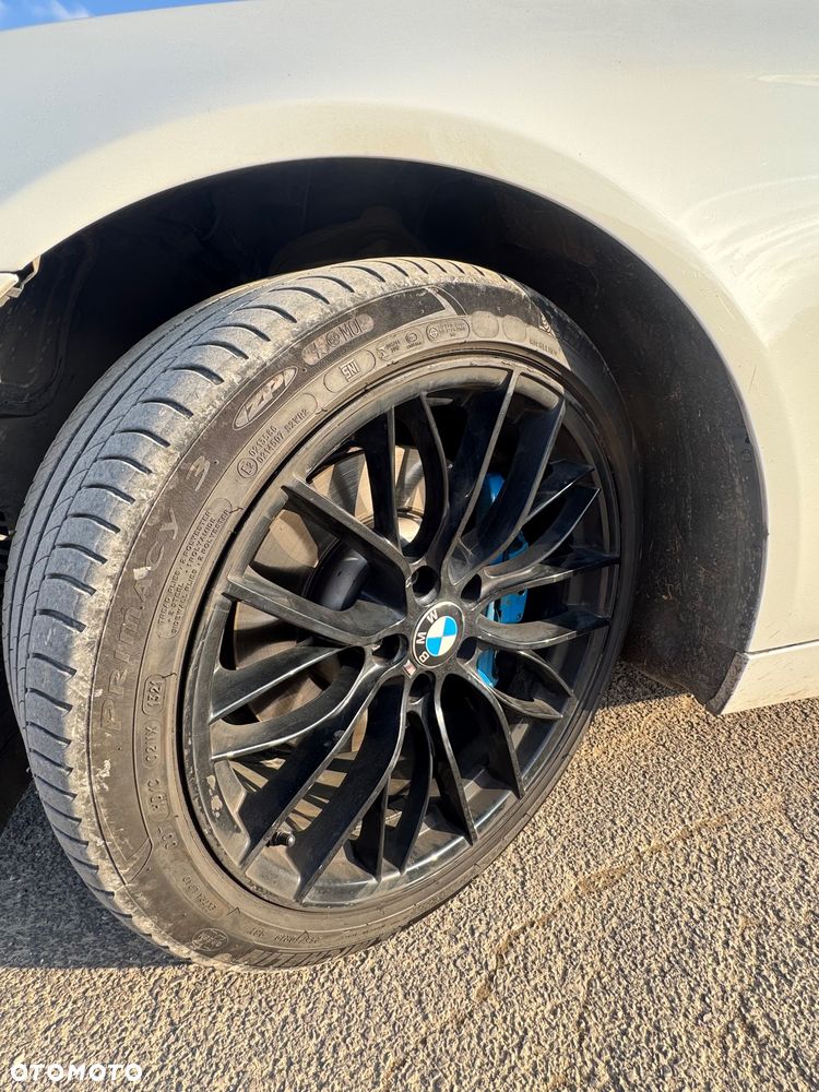 BMW Seria 5 535i xDrive Sport-Aut Luxury Line - 17