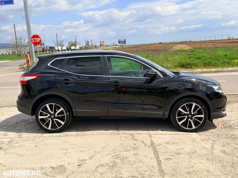 Nissan Qashqai 1.6 DCI Xtronic TEKNA - 3