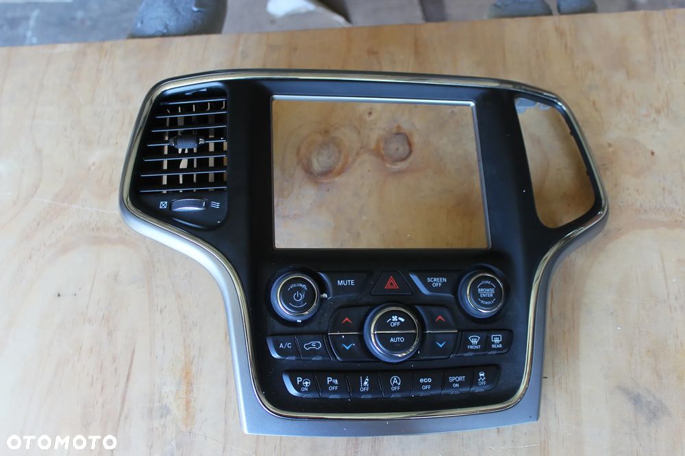 PANEL RAMKA MONITORA JEEP GRAND CHEROKEE WK2 LIFT 16-21 OVERLAND