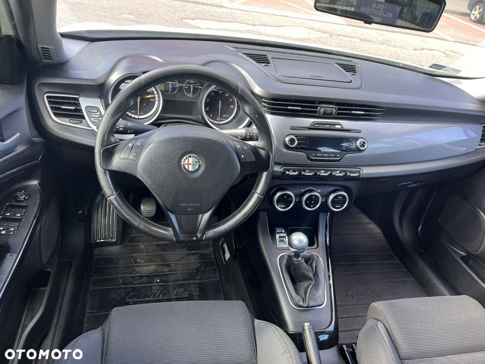 Alfa Romeo Giulietta - 12