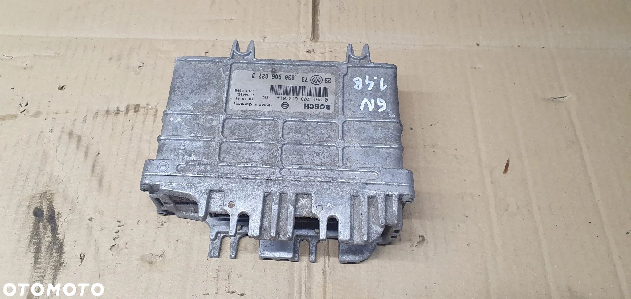 Komputer sterownik silnika VW Polo 6N 1.4B 030906027B - 1