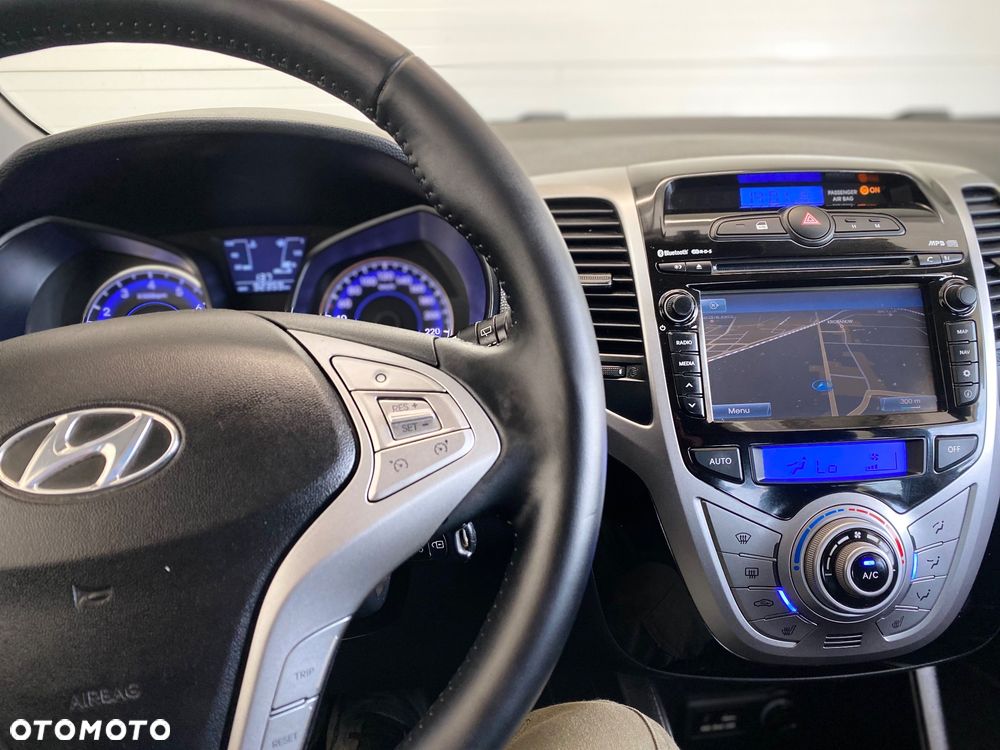 Hyundai ix20 1.4 Premium - 24