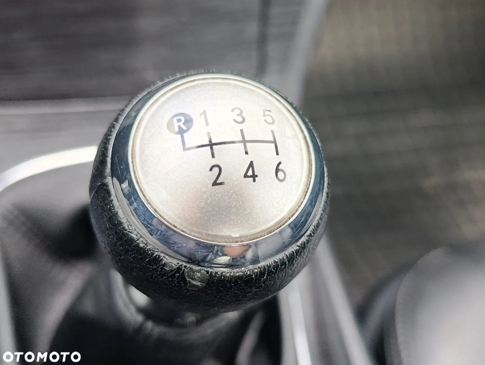 Toyota Avensis 2.0 Prestige NAVI - 12
