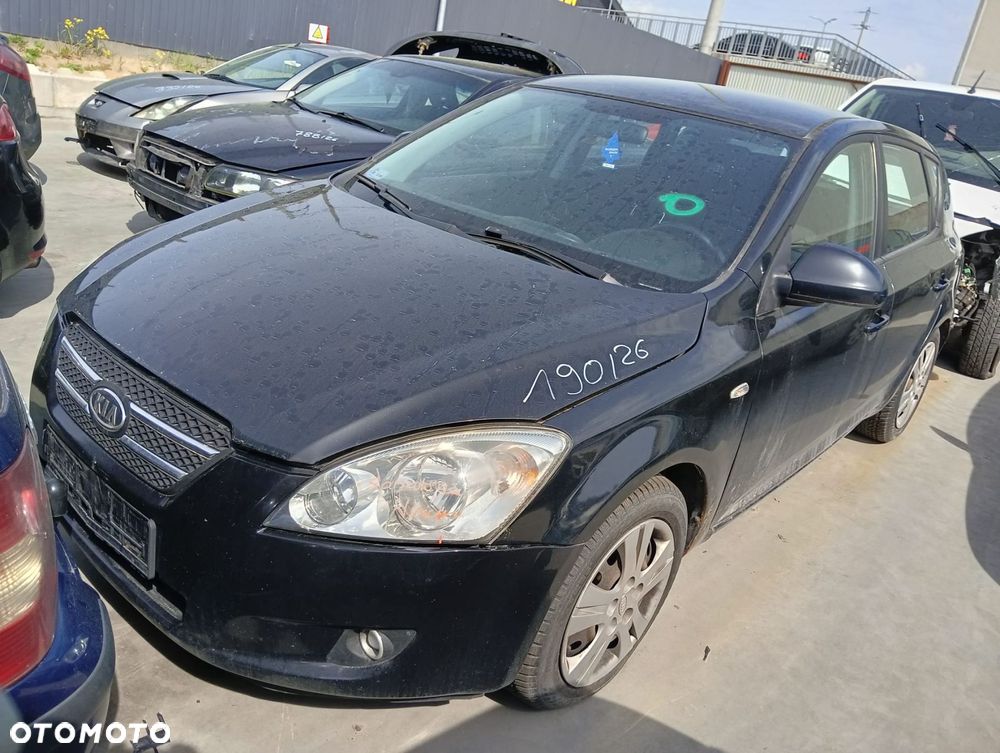 Głowica (Zderzak, Maska, Lampa, Kierownica, Fotele, Części Silnikowe) Kia Ceed 1.6 Diesel 89 Km 2007 - 2