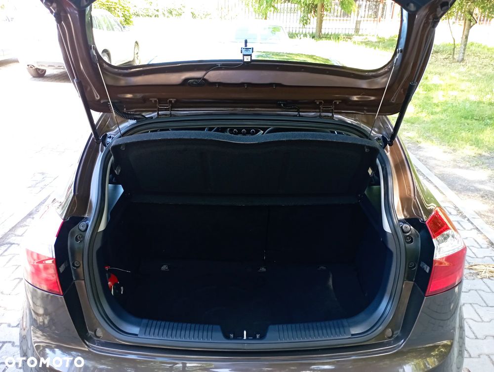 Kia Rio 1.2 M - 21