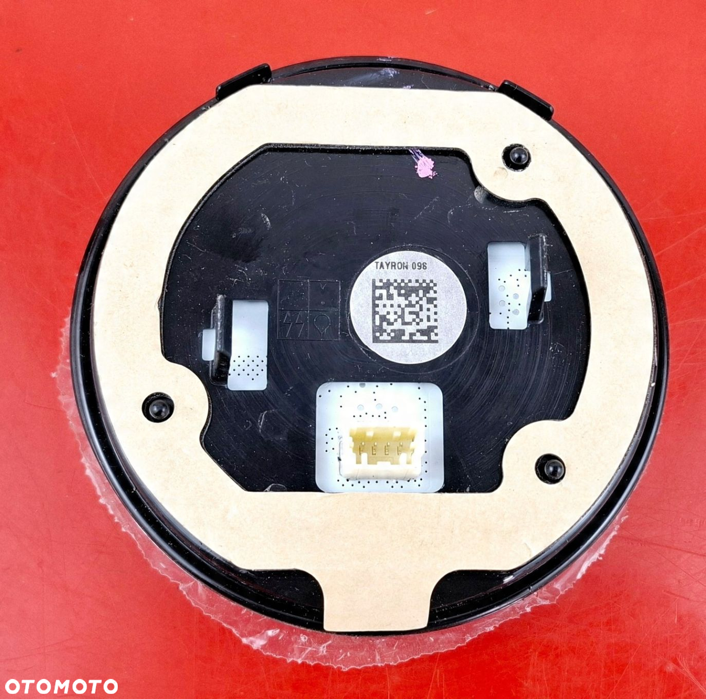 VW Volkswagen TAYRON Emblemat Logo Znaczek tylnej klapy LED 57L945307 - 2