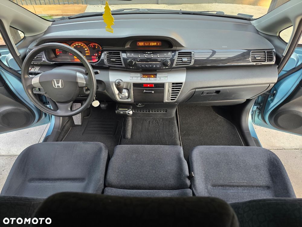 Honda FR-V - 6