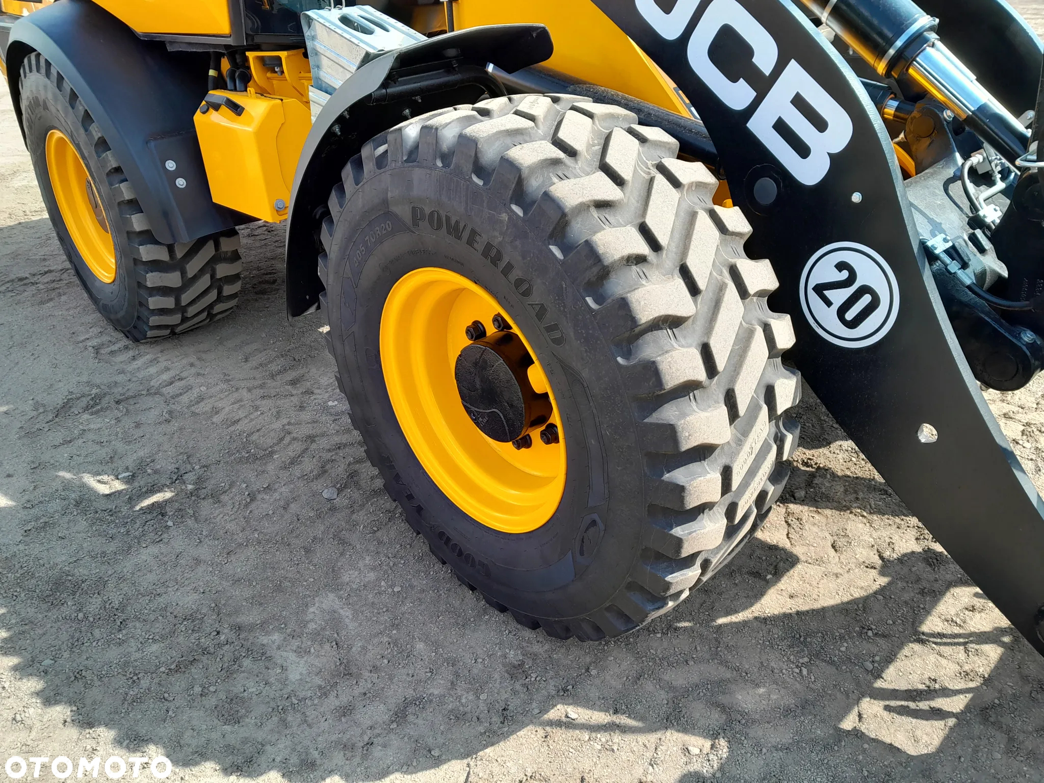 JCB 409 - 16
