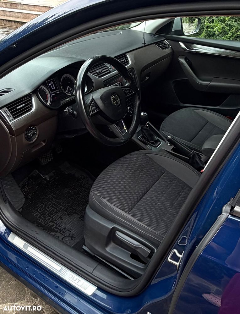 Skoda Octavia 2.0 TDI 4X4 DSG Scout - 8