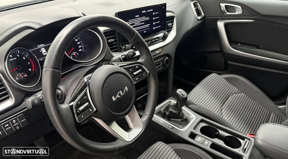 Kia XCeed - 11