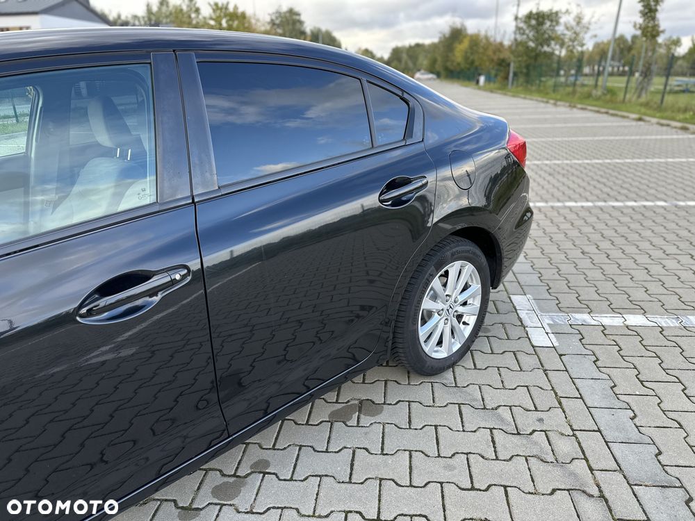 Honda Civic 1.8 Comfort - 23