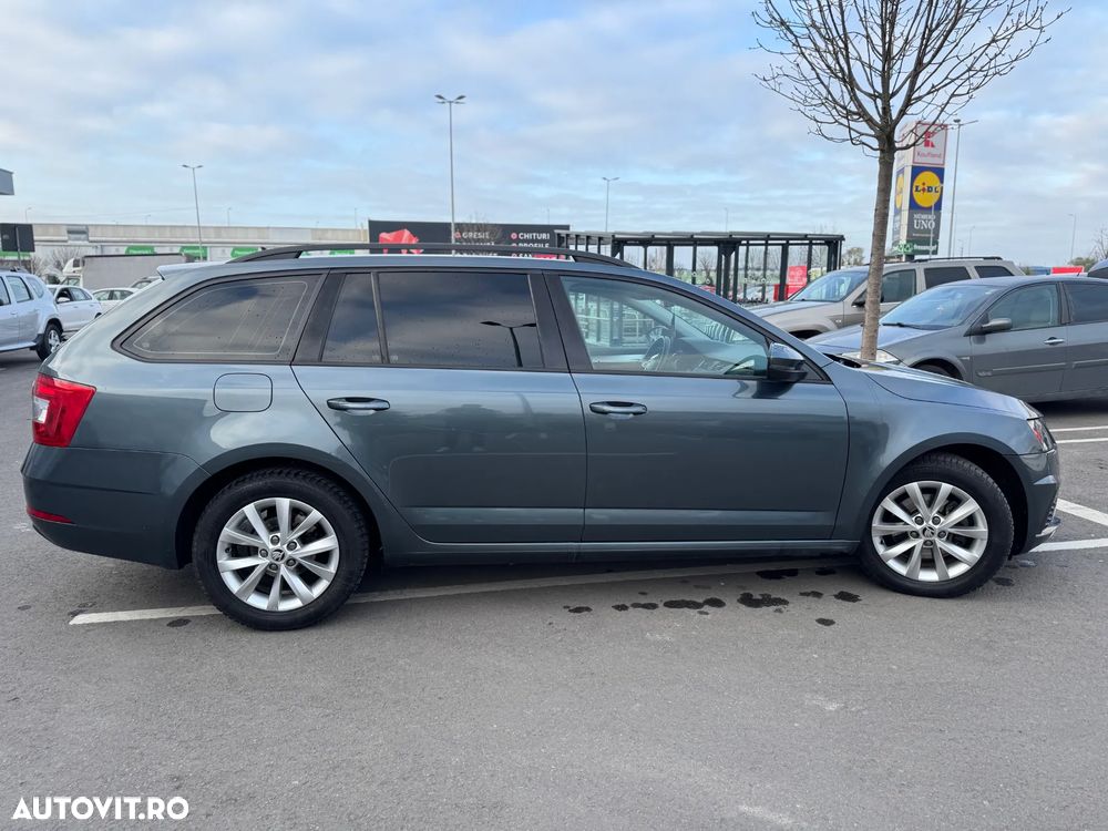 Skoda Octavia Combi 2.0 TDI DSG 4X4 Style - 7