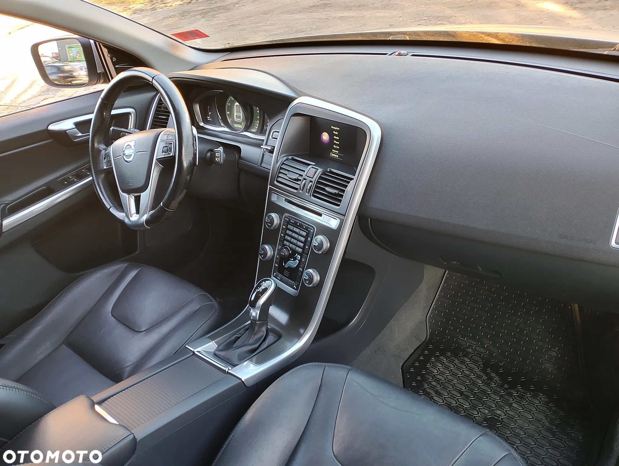 Volvo XC 60 T6 AWD Momentum - 10