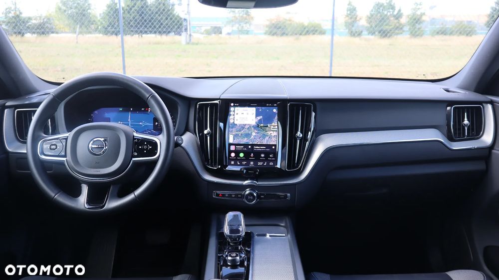 Volvo XC 60 B5 B AWD Plus Dark - 11