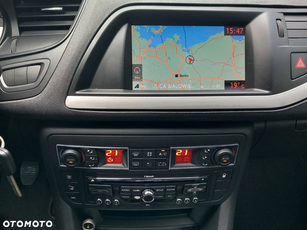 Citroën C5 2.0 HDi Dynamique Equilibre Navi - 23