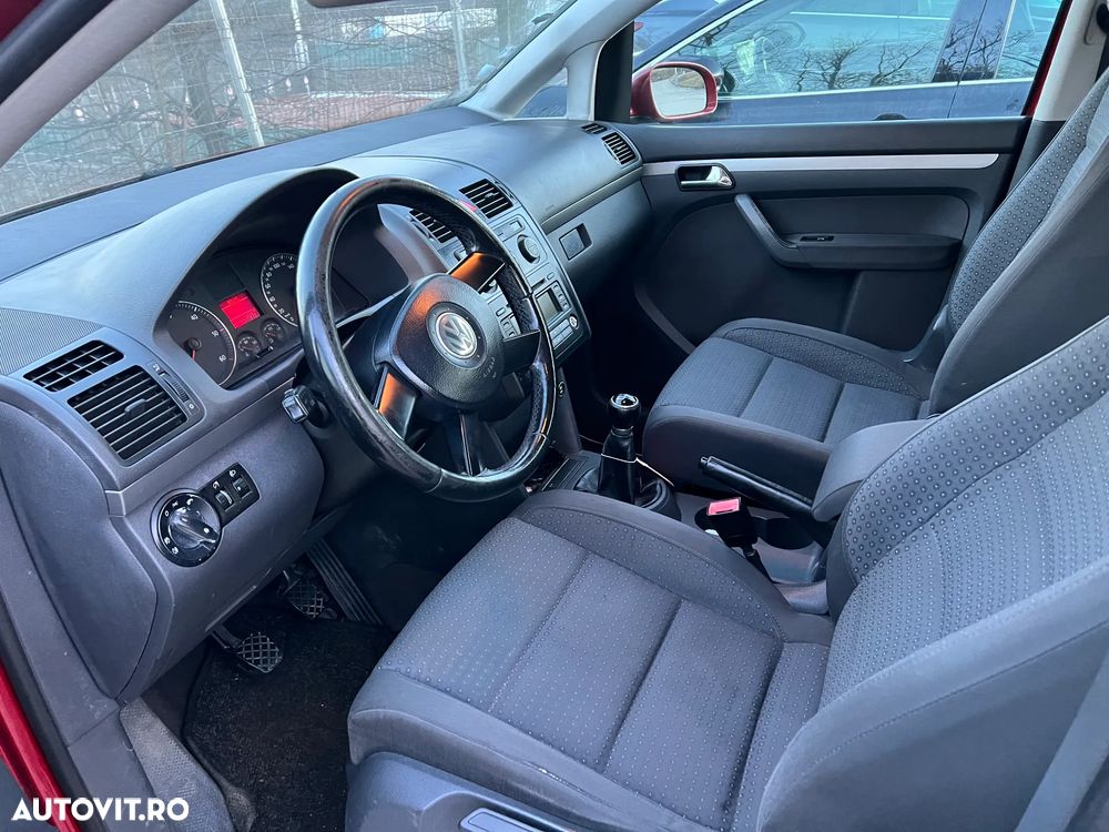 Volkswagen Touran 1.9 TDI Conceptline - 10