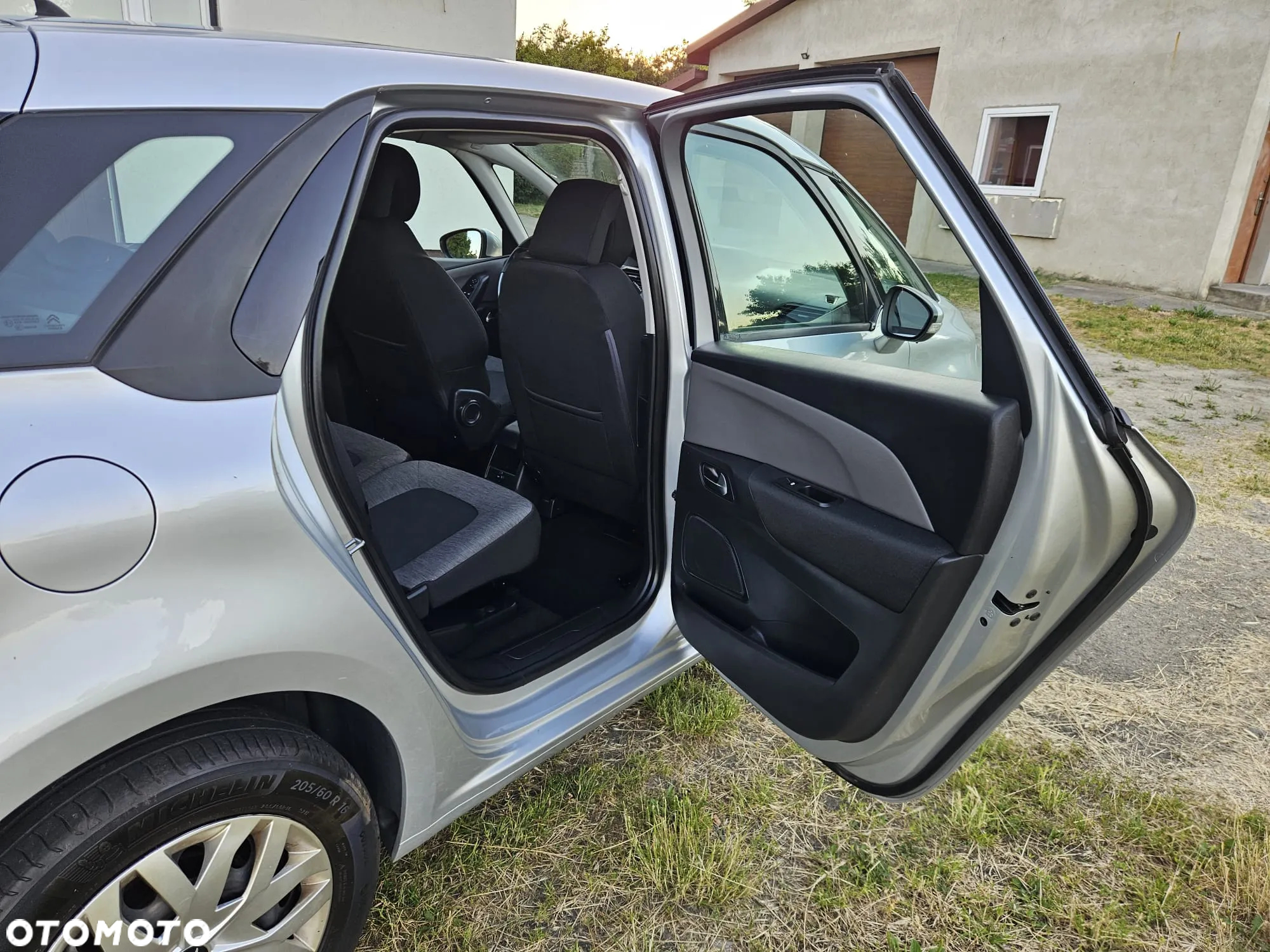 Citroën C4 Picasso 1.2 PureTech Attraction - 12