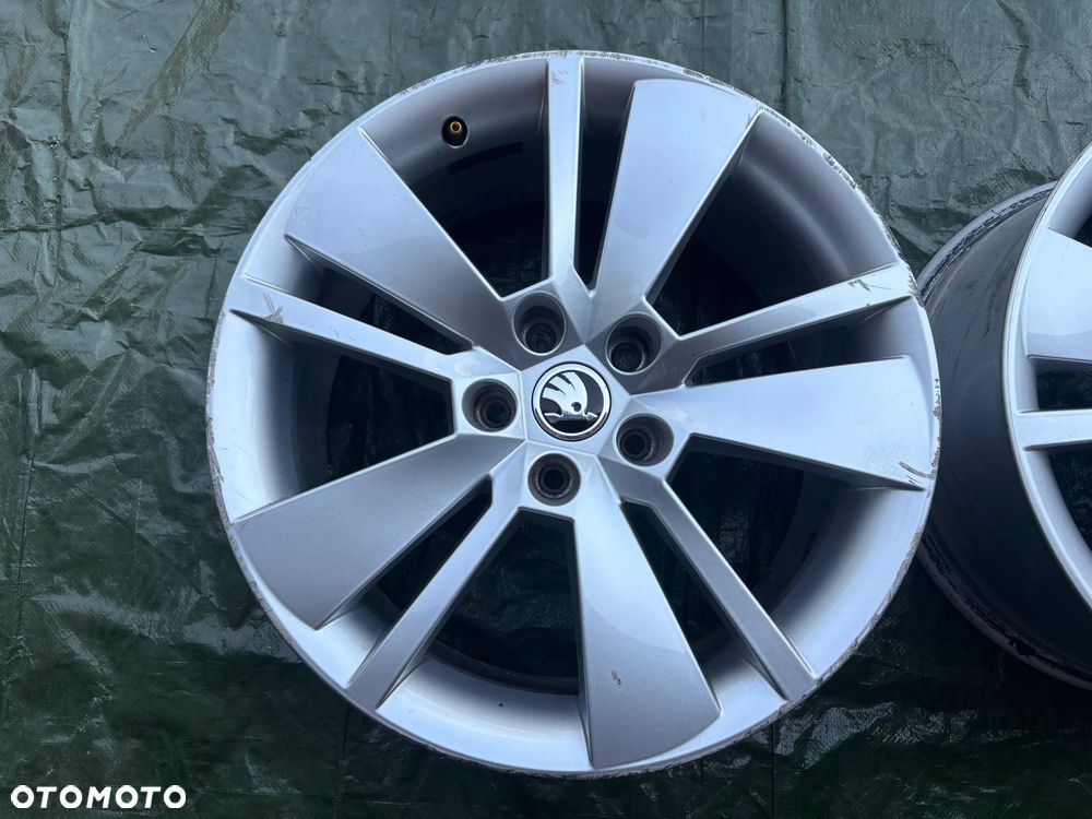Skoda Felga aluminiowa 18" ET 5x112 3V0601025AG - 2