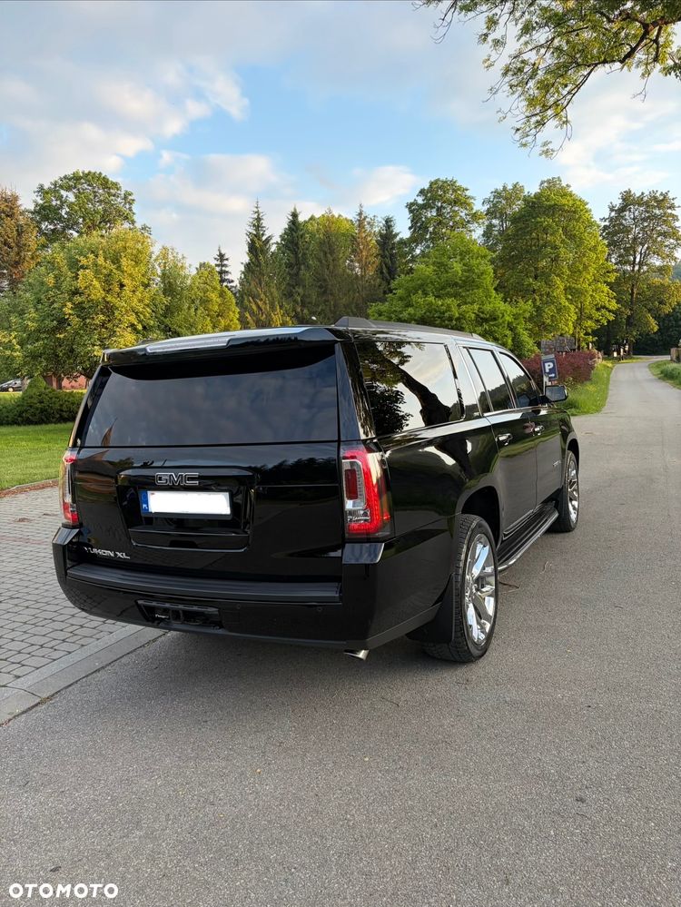 GMC Yukon - 4
