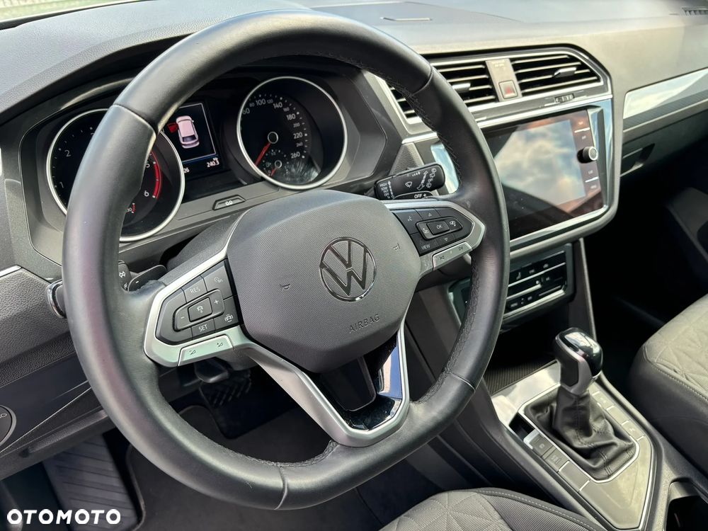 Volkswagen Tiguan 2.0 TDI SCR DSG IQ.DRIVE - 32