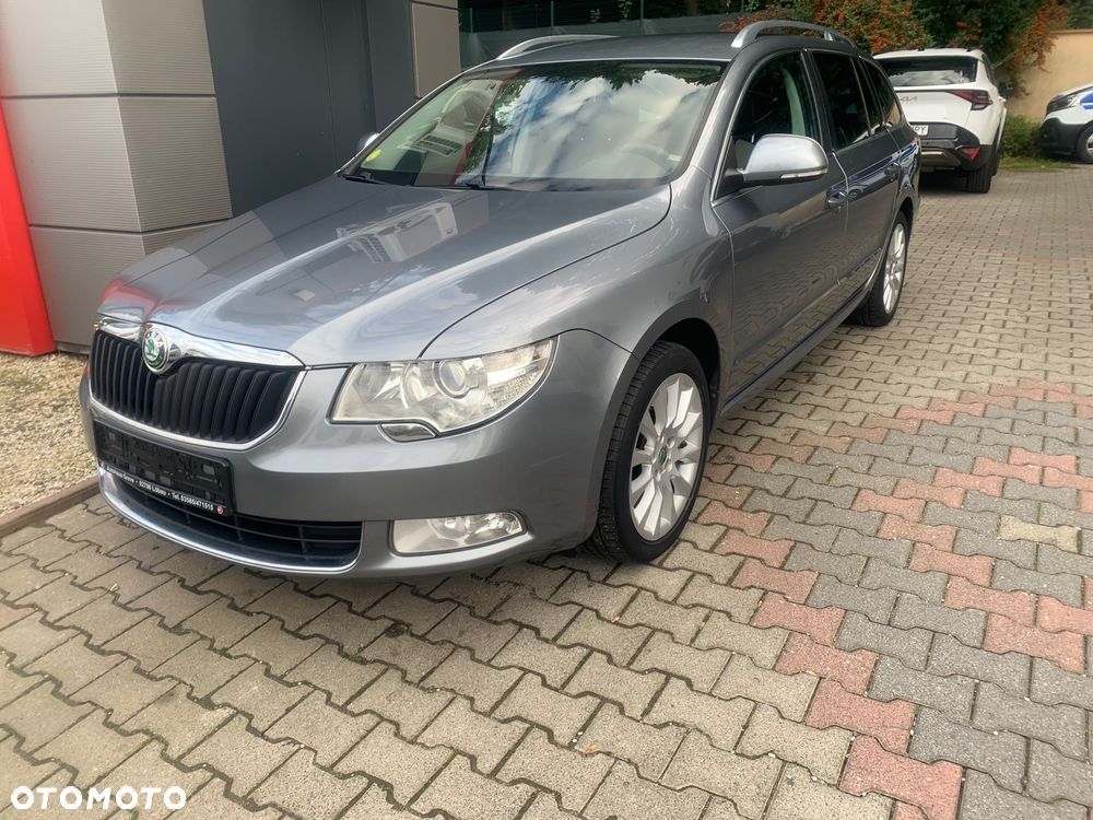 Skoda Superb 2.0 TDI 4x4 Ambition - 32