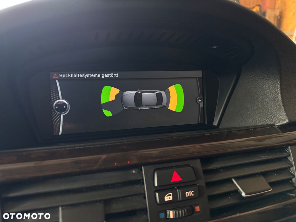 BMW Seria 3 325d DPF Edition Sport - 32