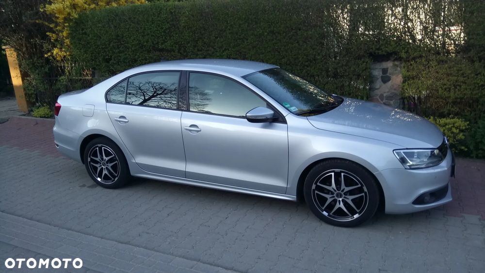 Volkswagen Jetta 1.6 TDI BMT Trendline - 1