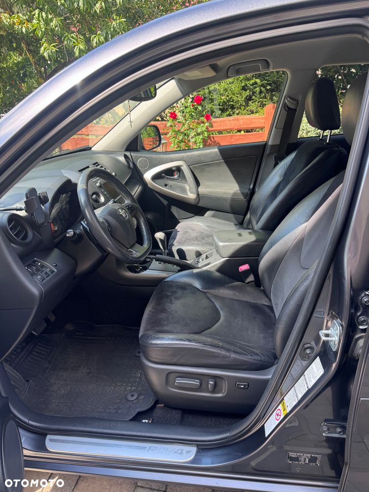 Toyota RAV4 2.2 D-CAT Premium - 5