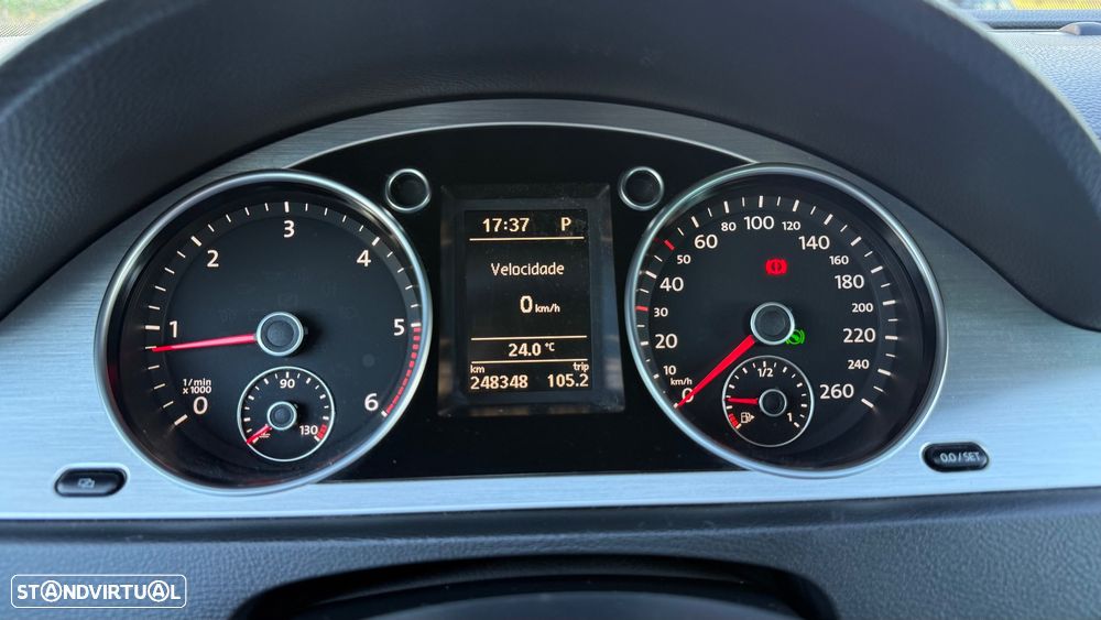 VW Passat Variant 2.0 TDI DPF DSG Sportline - 11