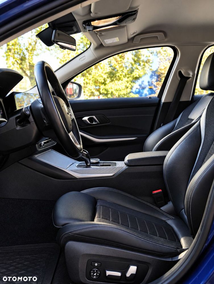 BMW Seria 3 320d Advantage sport - 24