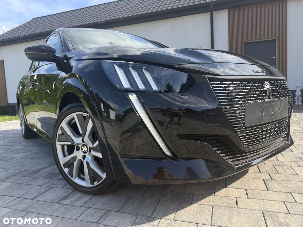 Peugeot 208 PureTech 100 EAT8 GT