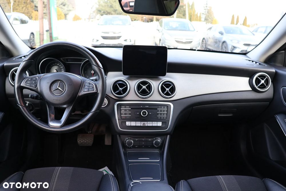 Mercedes-Benz CLA 220 (CDI) d 7G-DCT - 6